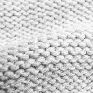 Einfarbige skandinavische Strickwaren