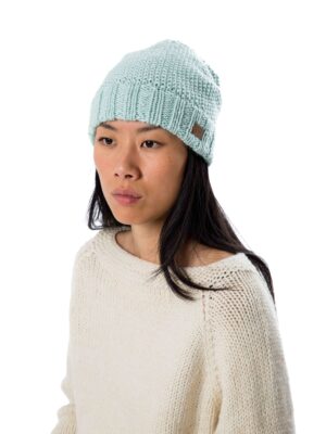 Wollstrick Mütze Alrune Perlstrickmuster Hellblau