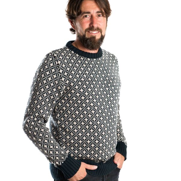 Skandinavischer Merinowolle-Pullover "Bjørn" MIDNIGHT BLUE