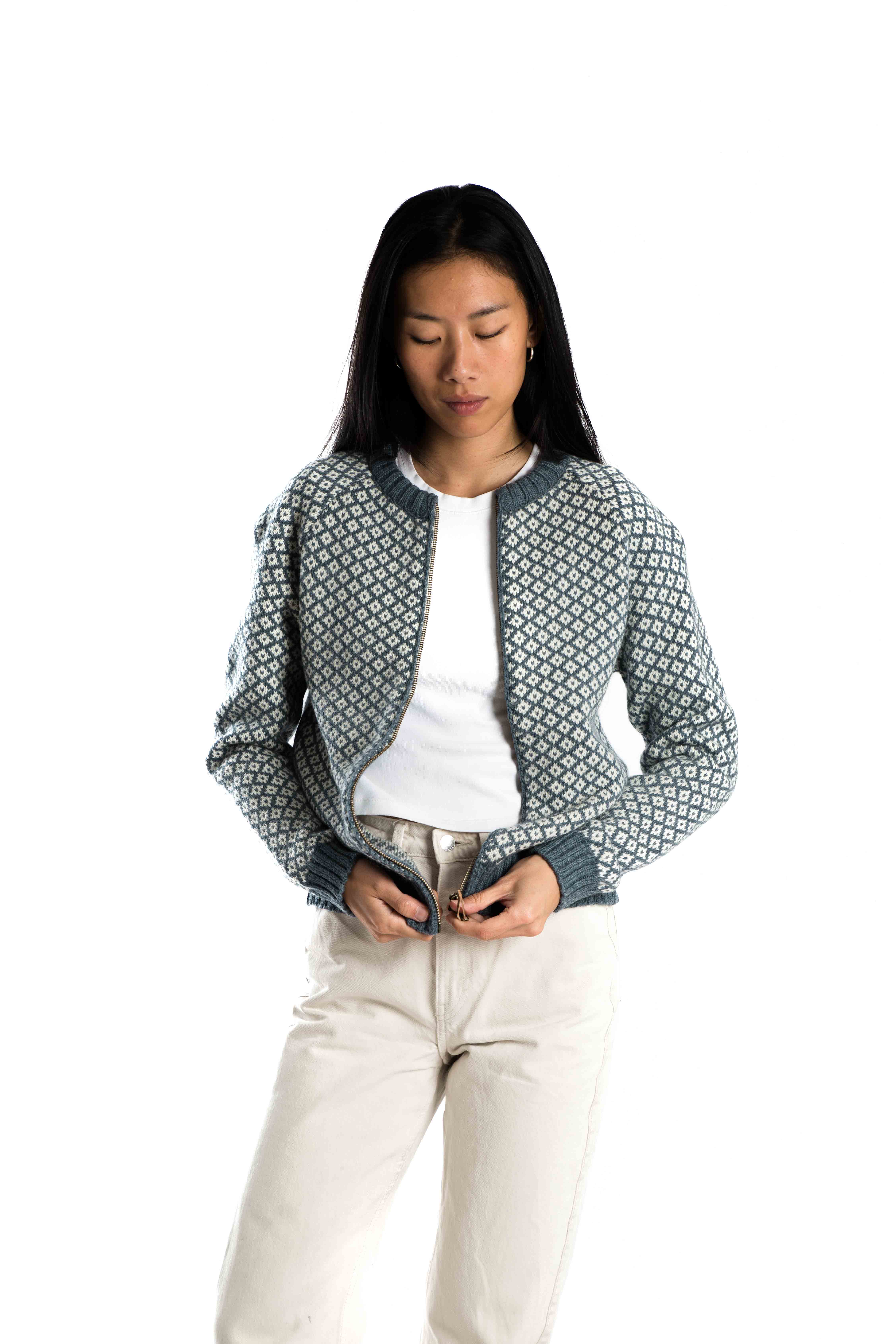 Skandinavische Wollstrickjacke mit Rautenmuster "Iris" Merinowolle