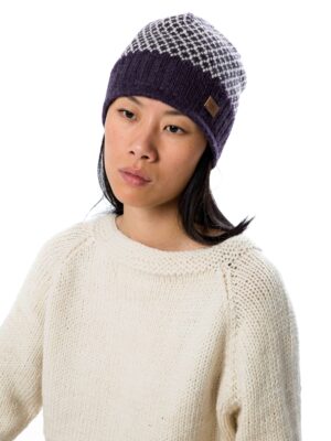 Skandinavische Wollstrickmütze  “Liv” Aubergine