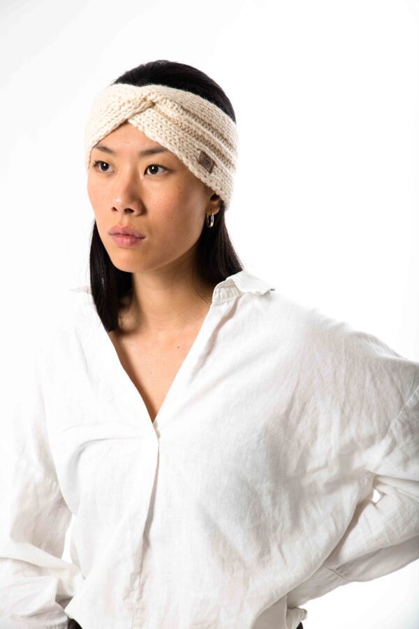 Skandinavisches Woll-Stirnband mit Knoten "Lyra" Merinowolle, handgestrickt