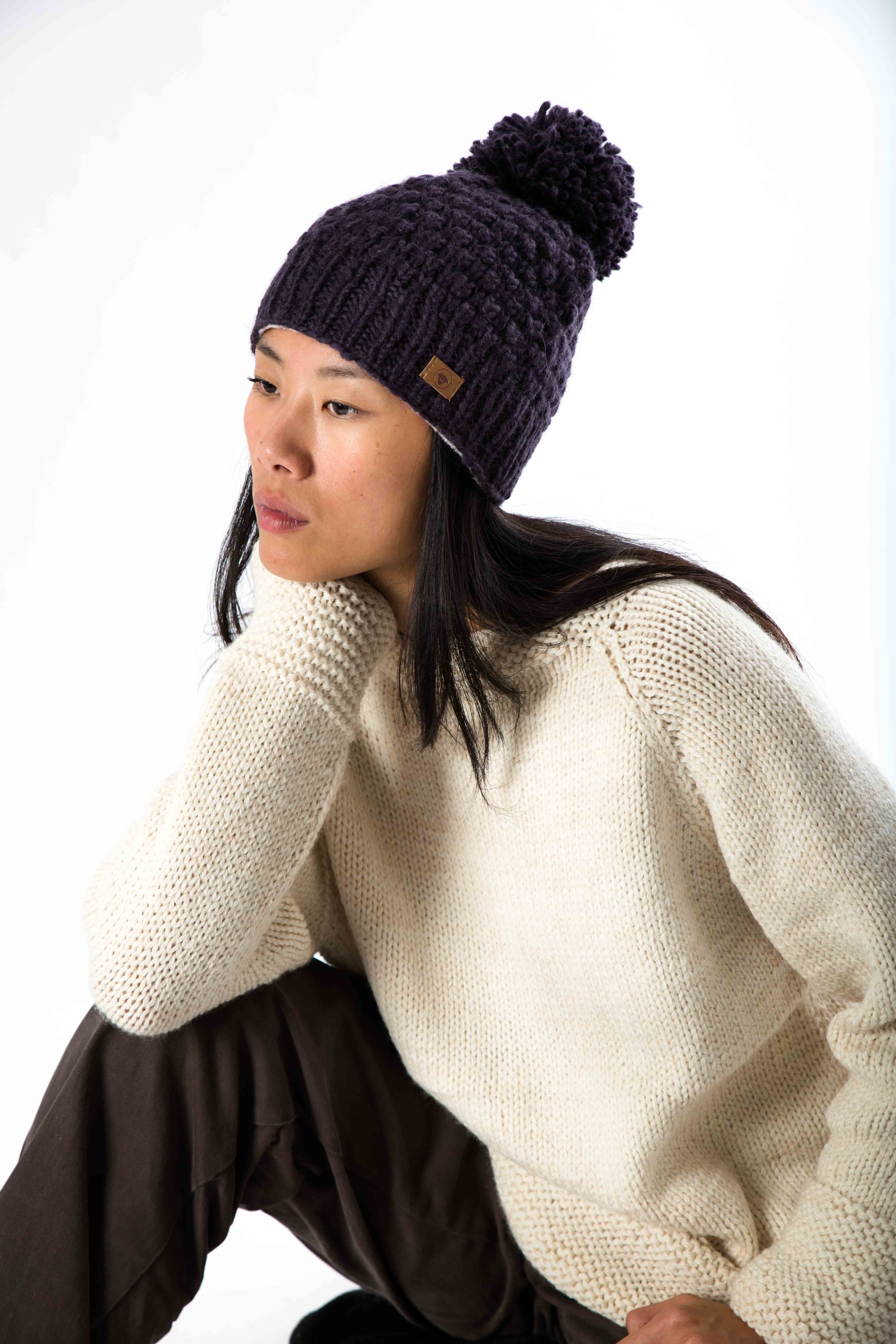 Skandinavische Wollstrickmütze Perlstrick "Queen" Lammwolle mit Fleece