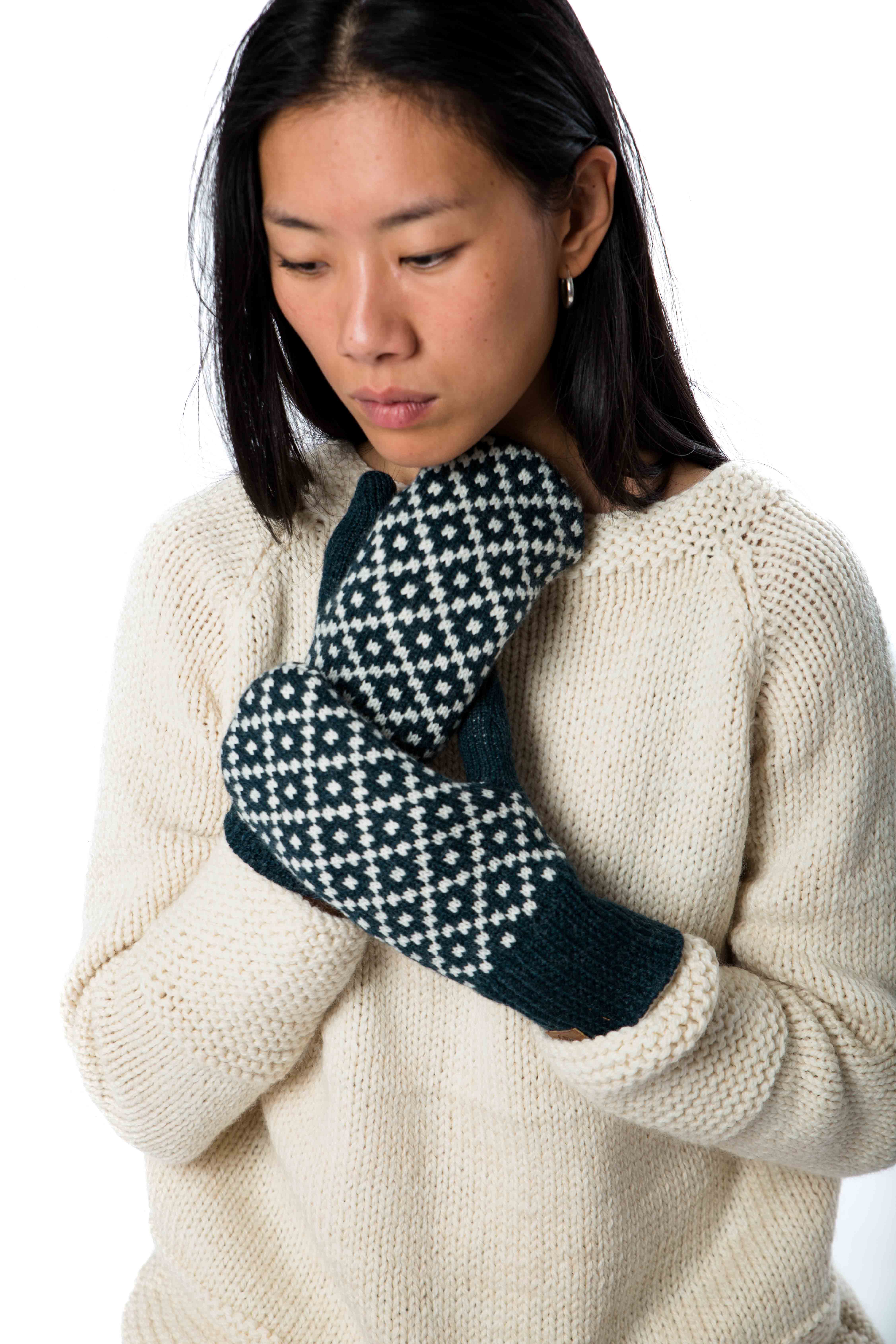 Skandinavische Strickhandschuhe "Tinka" mit Norweger-Muster