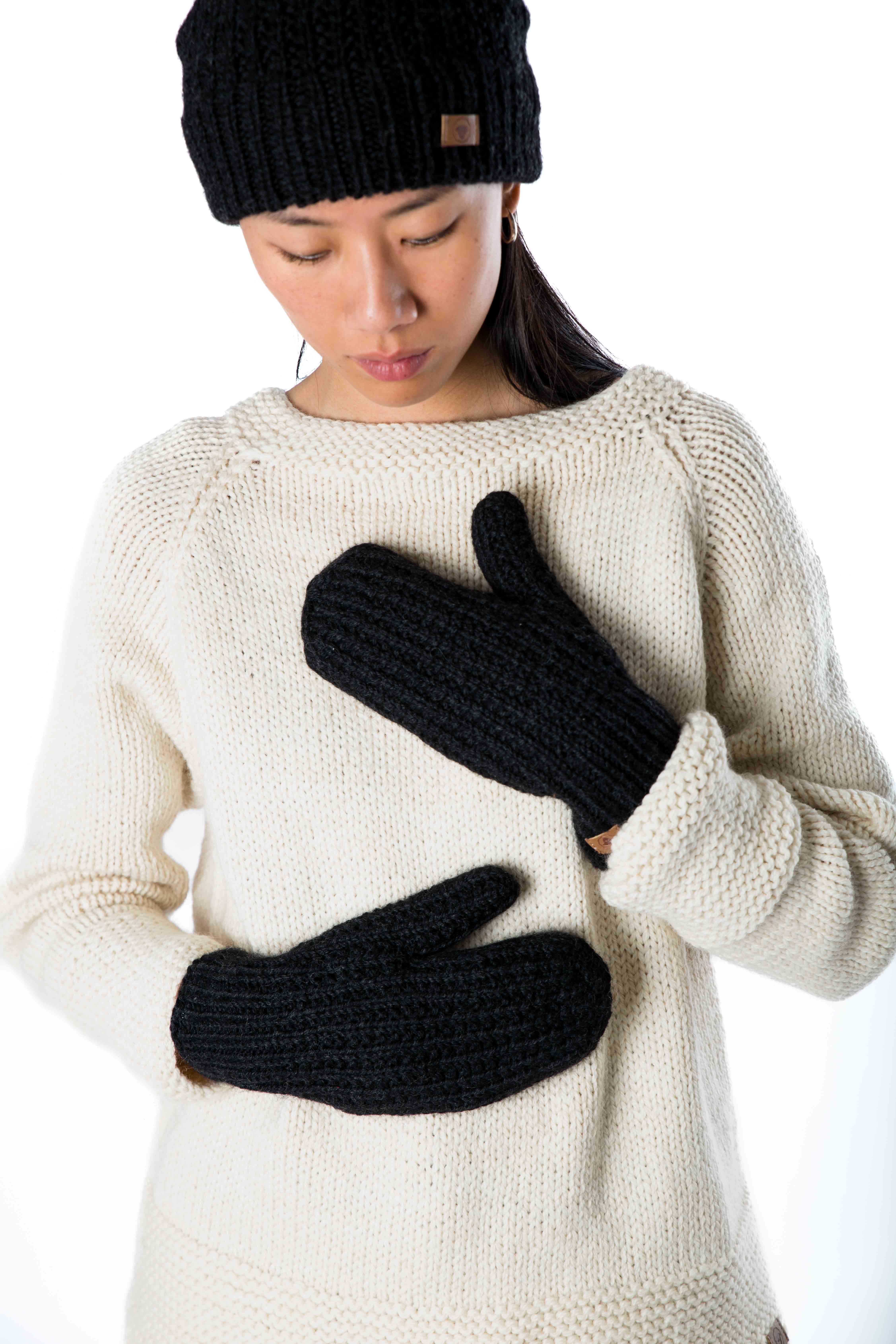 Skandinavische Wollhandschuhe "Ulv" handgestrickt Merinowolle mit Fleece