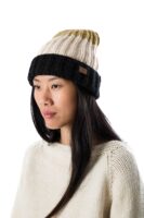 Skandinavische Wollmütze "Viola" Merinowolle handgestrickt