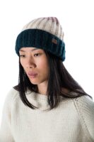 Skandinavische Wollmütze "Viola" Merinowolle handgestrickt