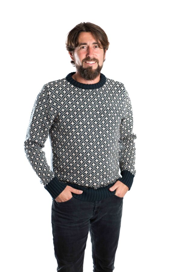 Skandinavischer Merinowolle-Pullover "Bjørn" MIDNIGHT BLUE