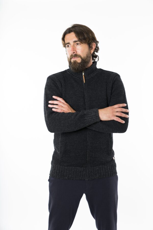 Klassiche skandinavische Strickjacke "DAI" für Herren