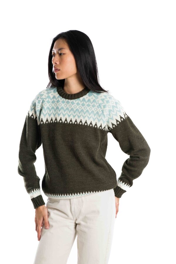 Skandinavischer Merinowolle-Pullover "Helga" OLIVE