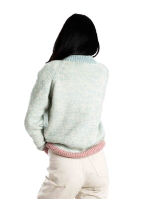 Skandinavischer Merinowolle Pullover Astra Sky Blue Rosa_Rückseite