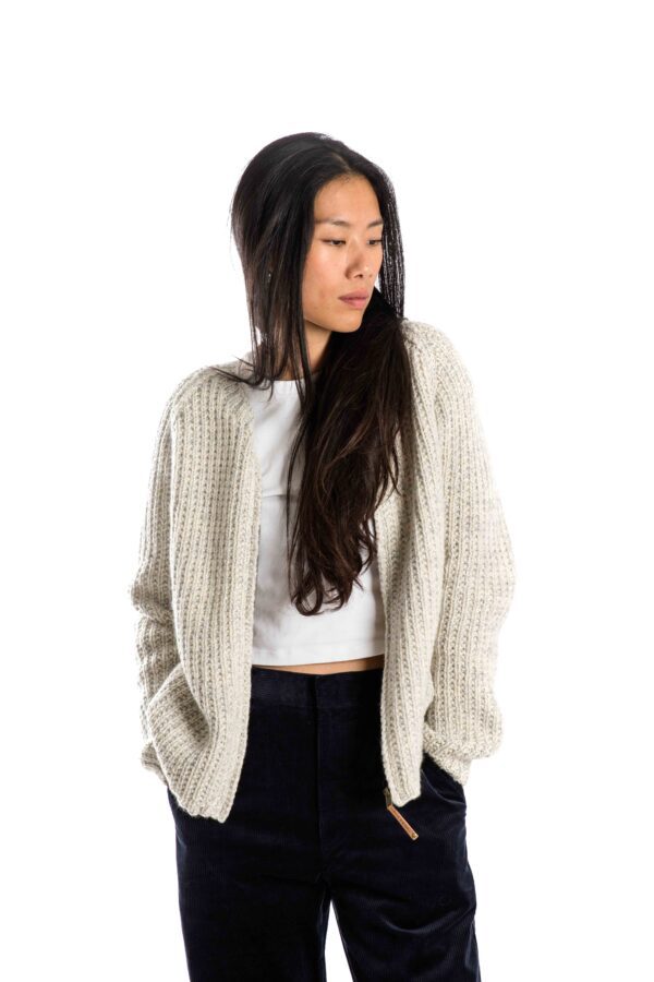 Handgestrickter Woll-Cardigan "Sol" Multicolor / Creme weiss