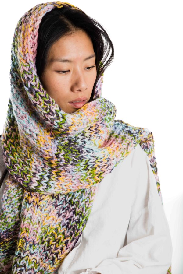 Handgestrickter Merinoschal "Sol" in fröhlichem Multicolor
