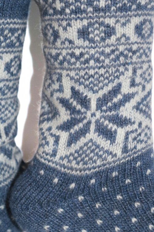 Skandinavische Wollsocken "Hyggesokker" 60% Lammwolle Schneeflockenmuster